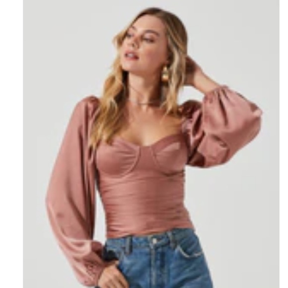 ASTR the Label Long Sleeve Milkmaid Top - Size Small - Picture 4 of 9